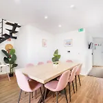 Entire House With 4 Master Suites, Hot Tub & Backyard - Location Semesterbostad *