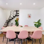 Semesterbostad Entire House With 4 Master Suites, Hot Tub & Backyard - Location *