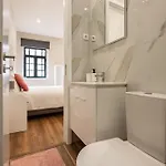 別荘 Entire House With 4 Master Suites, Hot Tub & Backyard - Location *