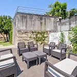 Entire House With 4 Master Suites, Hot Tub & Backyard - Location