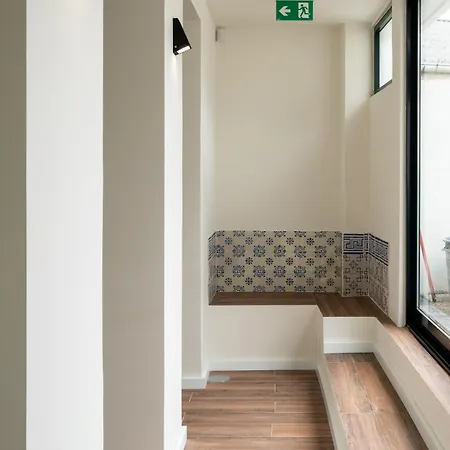 Entire House With 4 Master Suites, Hot Tub & Backyard - Location بيت للعطل *