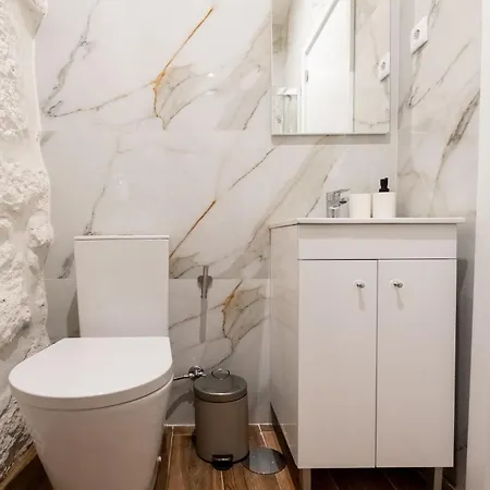 Hébergement de vacances Entire House With 4 Master & Backyard - Location Vila Nova de Gaia