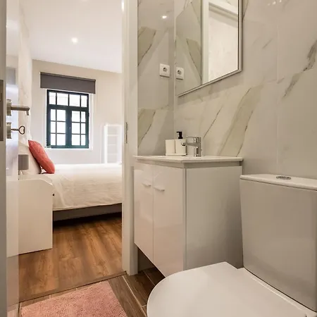 Hébergement de vacances Entire House With 4 Master & Backyard - Location *