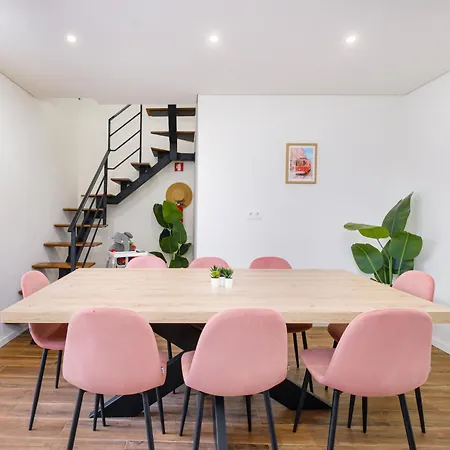 Hébergement de vacances Entire House With 4 Master & Backyard - Location *