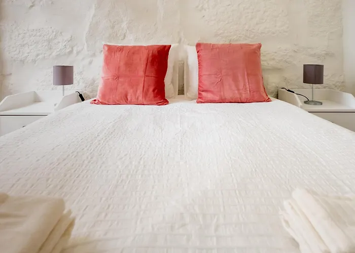 Tatil Evi Entire House With 4 Master Suites, Hot Tub & Backyard - Location *