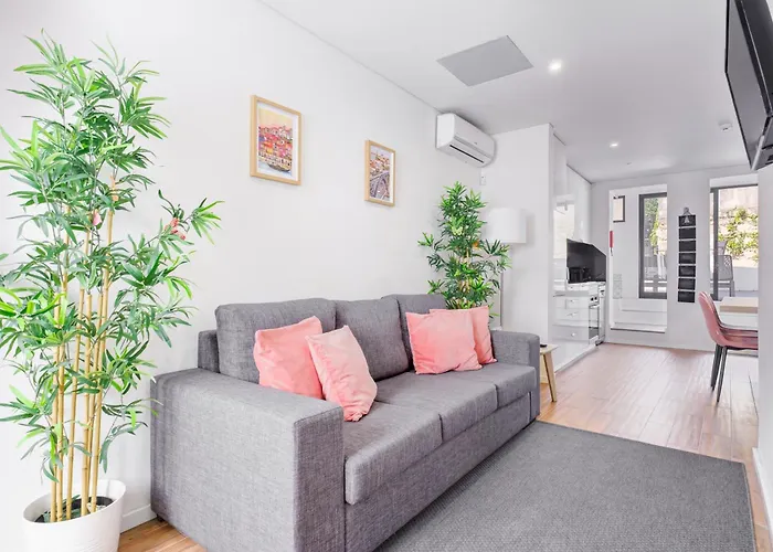 Hébergement de vacances Entire House With 4 Master Suites, Hot Tub & Backyard - Location